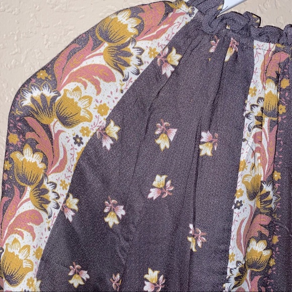 Lucky Brand Border Print Top - gray and floral - Picture 6 of 8